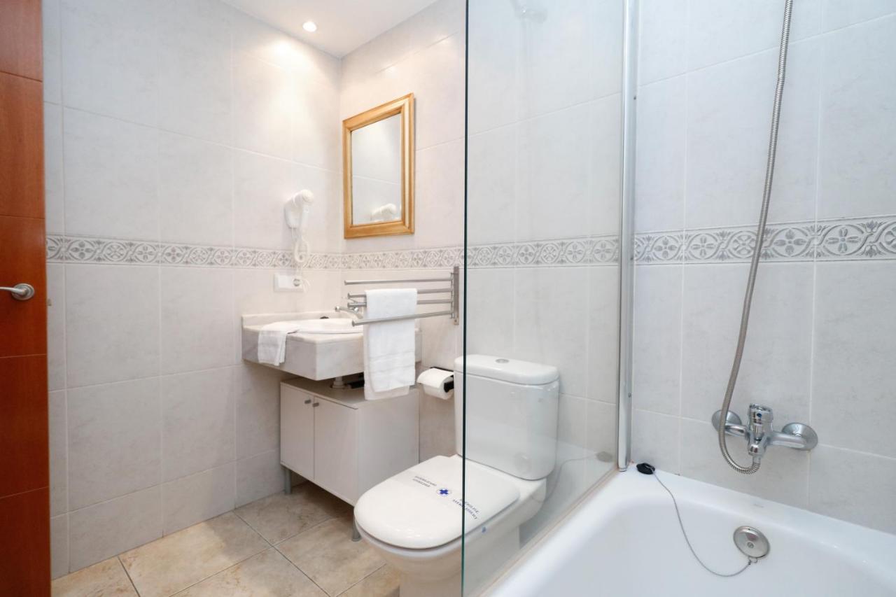Apartamentos Degas Mikka 3000 Ел Тартер Екстериор снимка